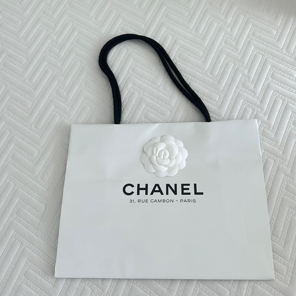 Rare White Chanel shopping bag from 31, Paris Rue Cambon
